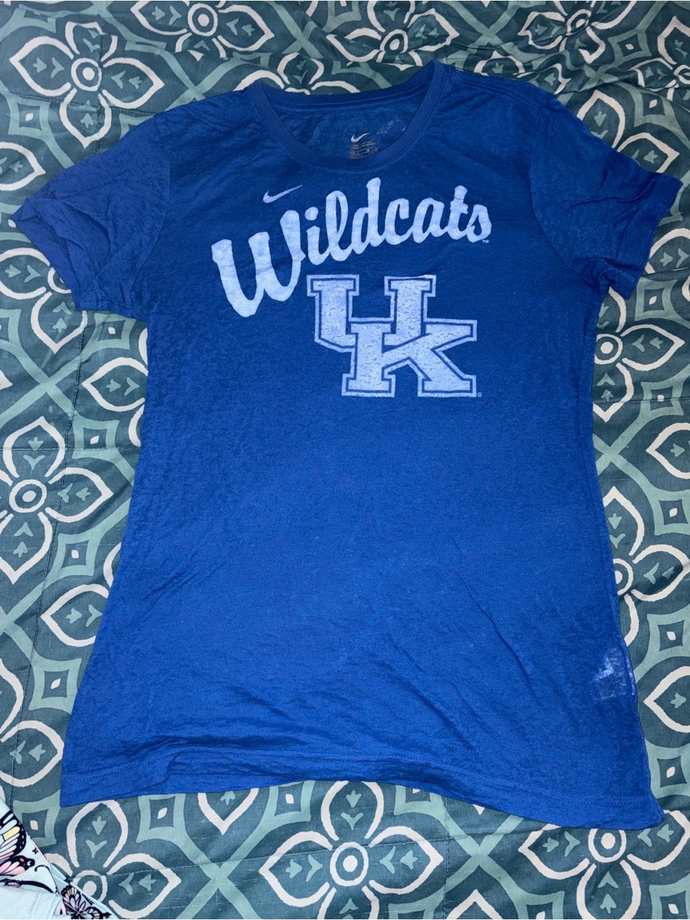Nike Women’s Kentucky Wildcats shirt
